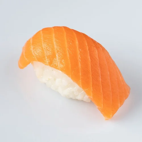 Суши с лососем