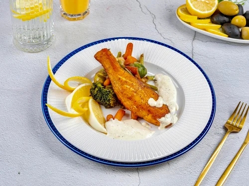 Семга с овощами